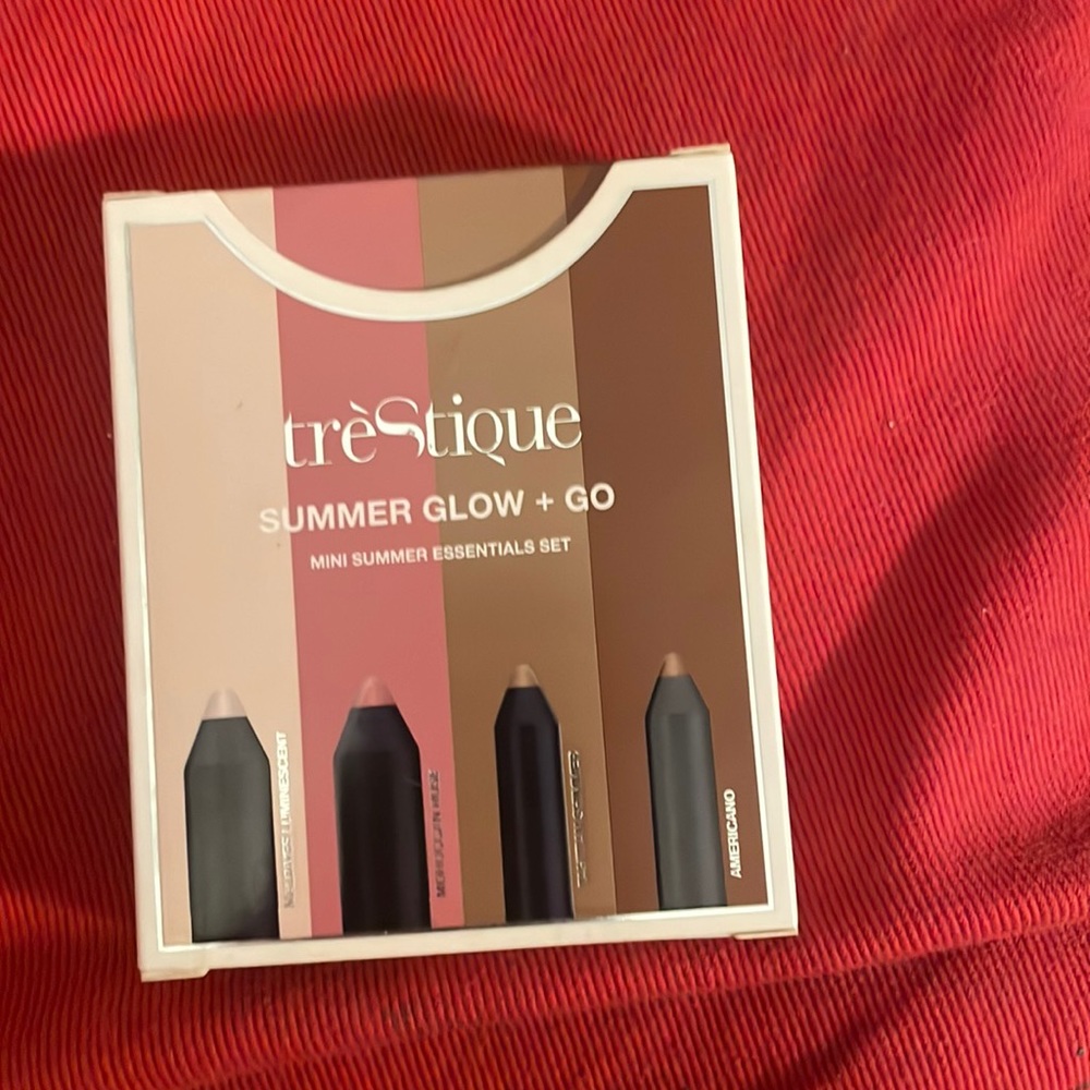 Tresique summer glow + go mini summer essentials set BNIB